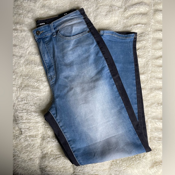 Two Tone FashionNova Jeans - Picture 2 of 4